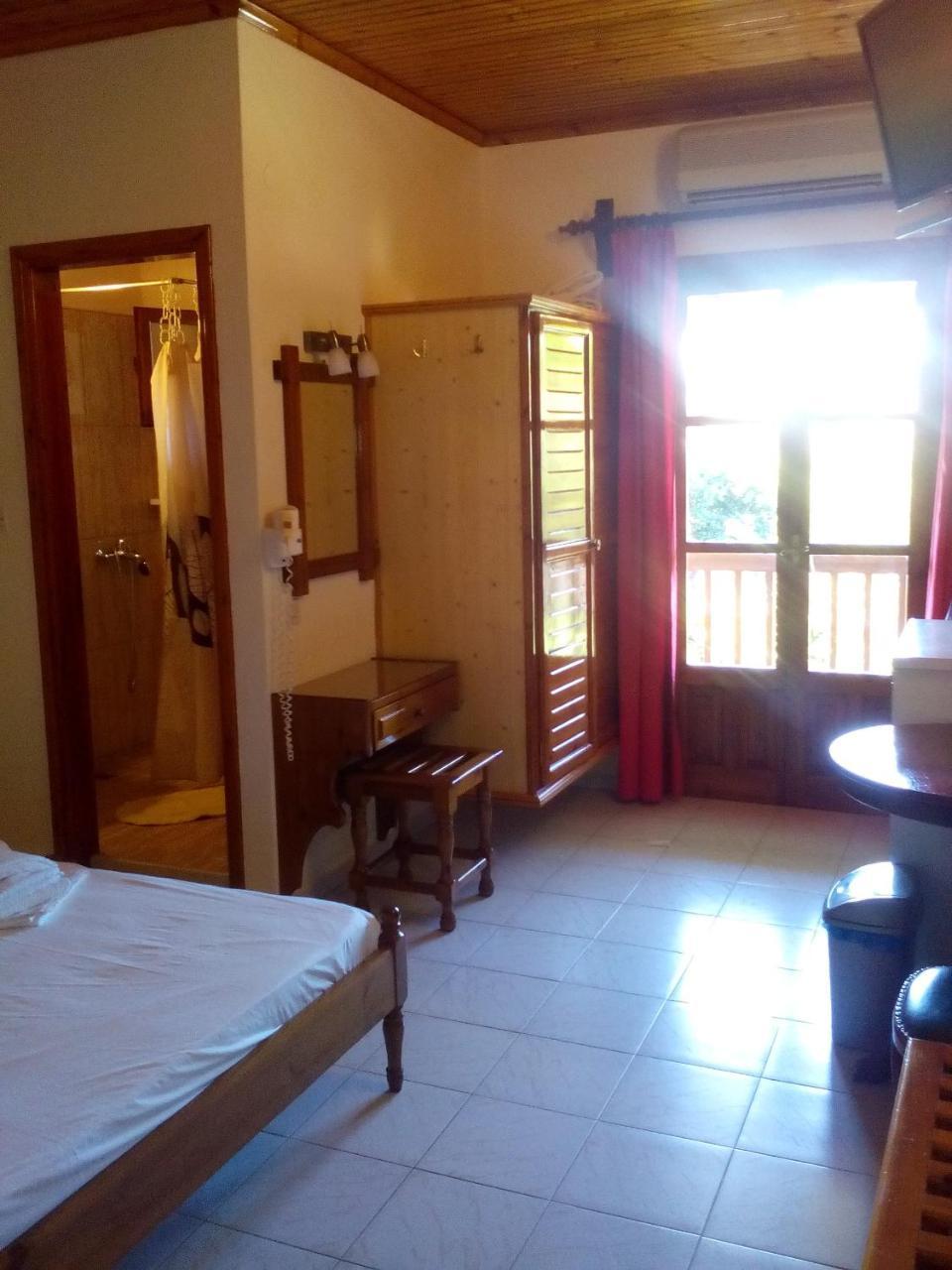 Ferienwohnung Pansion Matoula Skiathos-Stadt Exterior foto