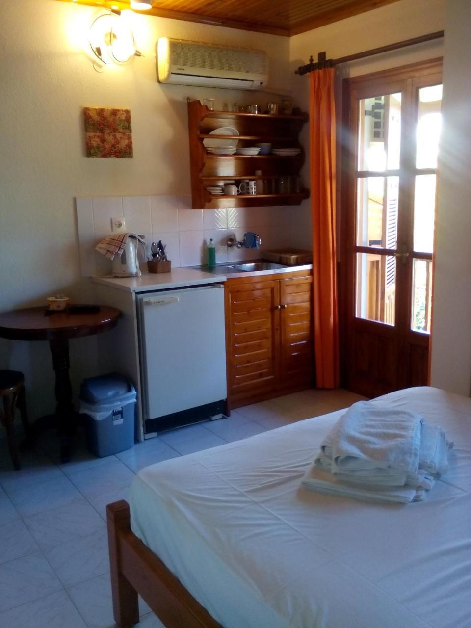Ferienwohnung Pansion Matoula Skiathos-Stadt Exterior foto