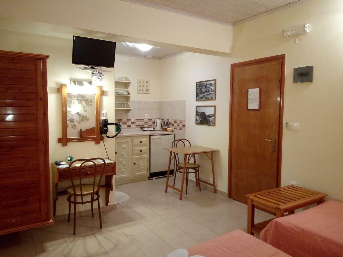 Ferienwohnung Pansion Matoula Skiathos-Stadt Exterior foto